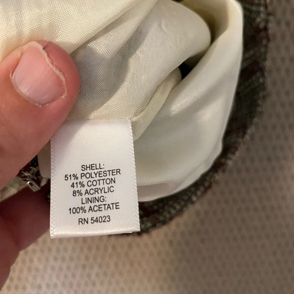 NWT Banana Republic 6P tweed / boucle skirt.  Black, red, ivory.  Front pockets - Picture 8 of 8